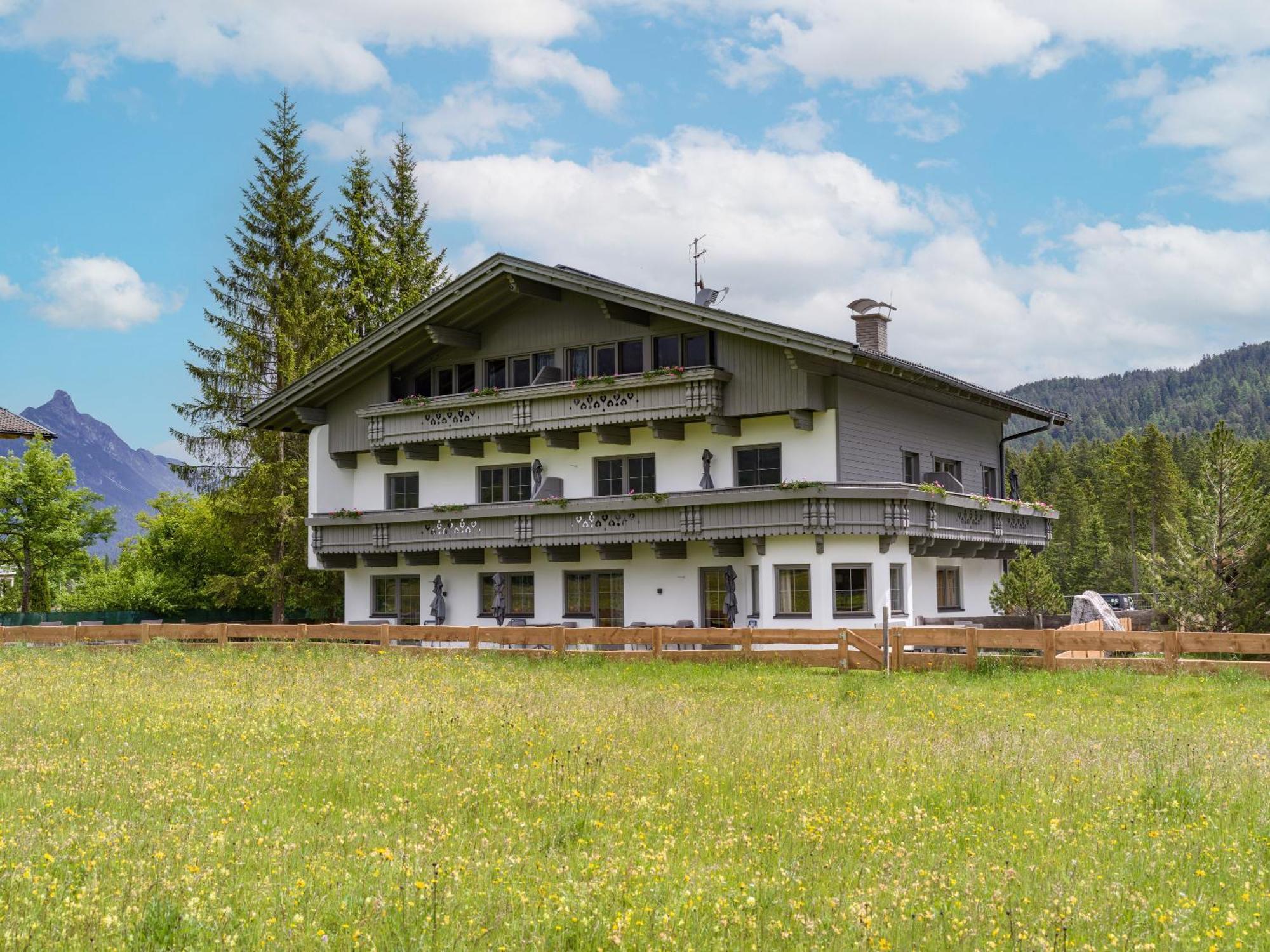 Karwendel Berglodge Appartement *